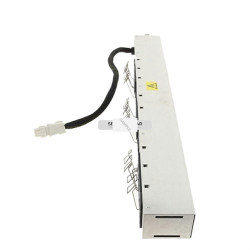 100-885-075 Блок питания EMC Half-height PDU 100-885-075